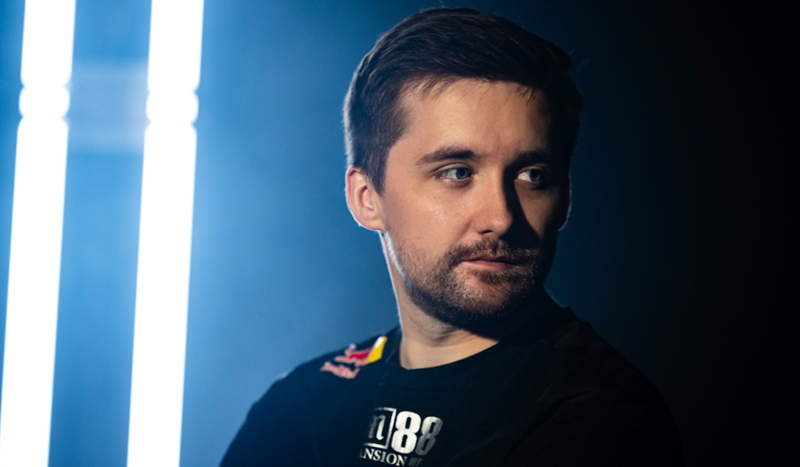 官方分享了明天 Ninjas in Pyjamas 对阵 FunPlus Phoenix 比赛的赛前海报： Phoenix 试图赢得首场胜利，而 Ninjas in Pyjamas 则希望连赢两场