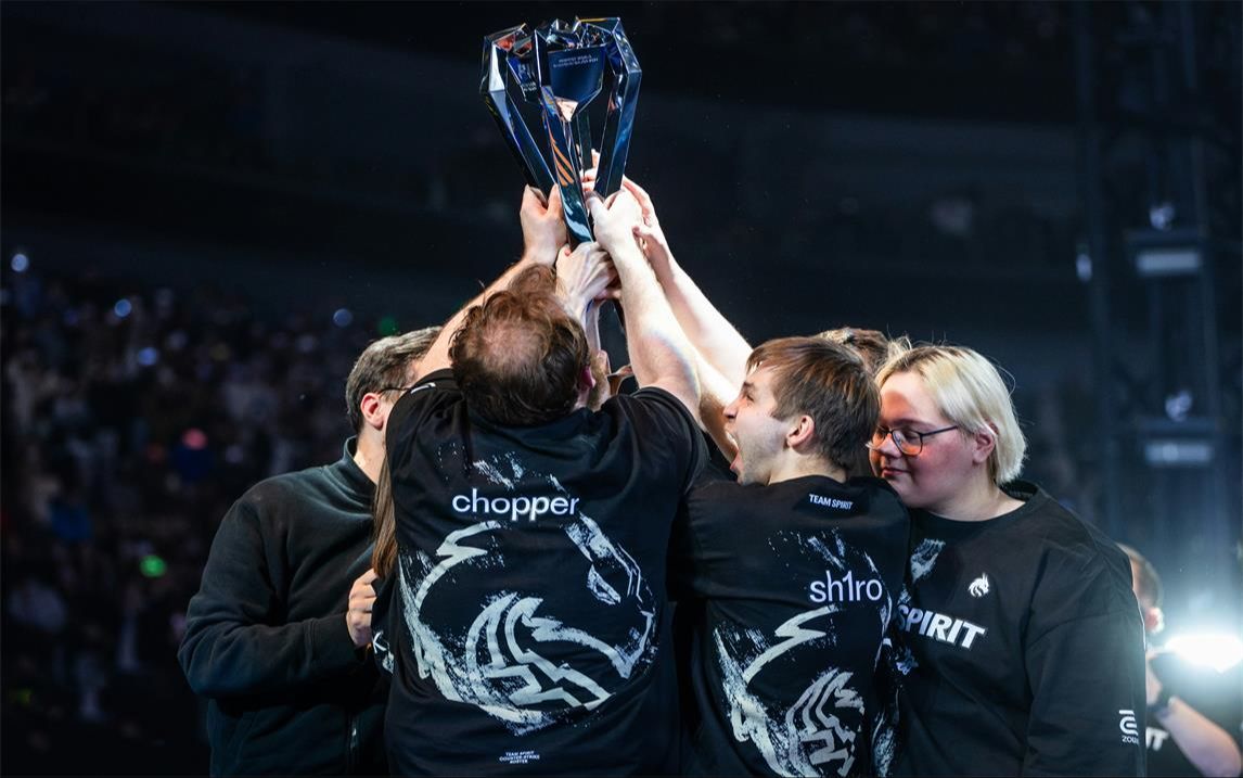 Cat拿到冠军并且荣膺FMVP后泪洒现场：这一次我不想再留遗憾